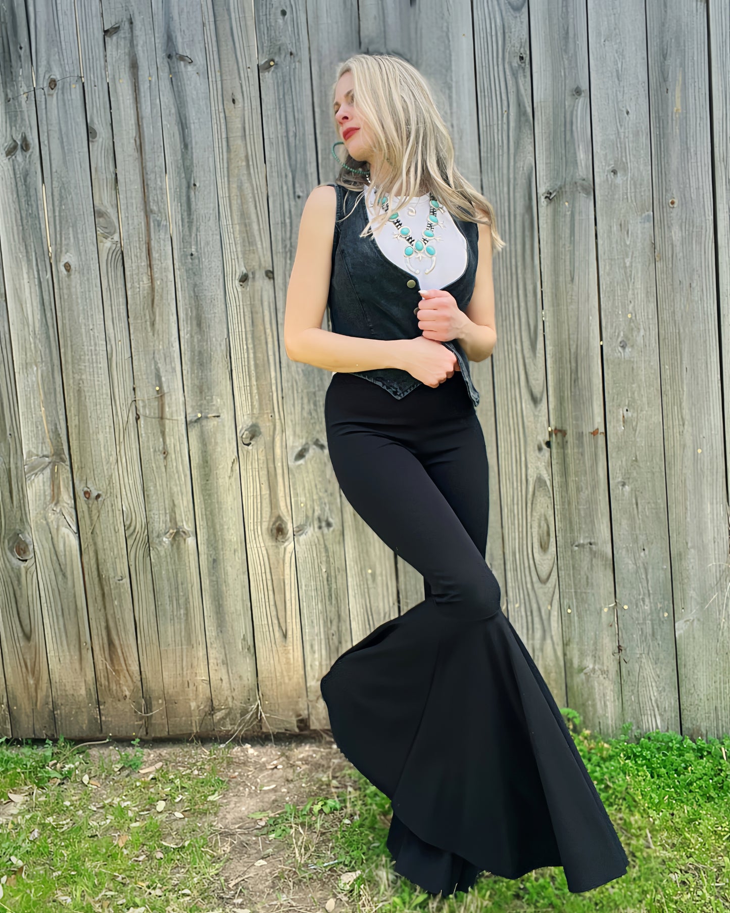 The Dolly Bells - Cassie's Creekside Boutique