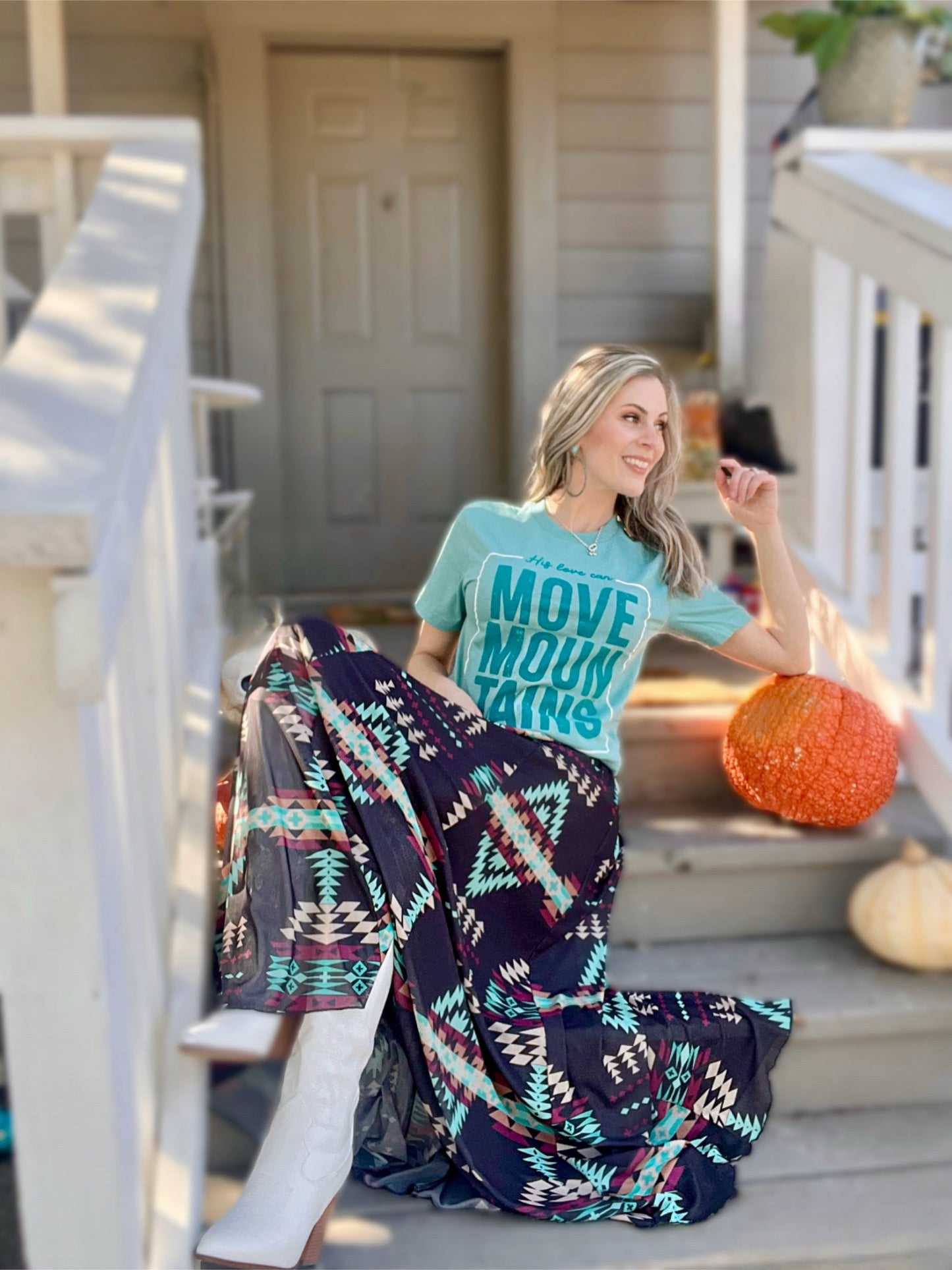 His love can move mountains graphic tee - Cassie's Creekside Boutique