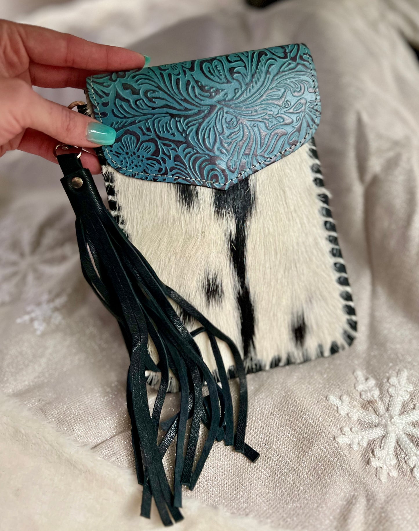 Phone Crossbody Western Tooled Leather Phone Mobile Purse - Cassie's Creekside Boutique