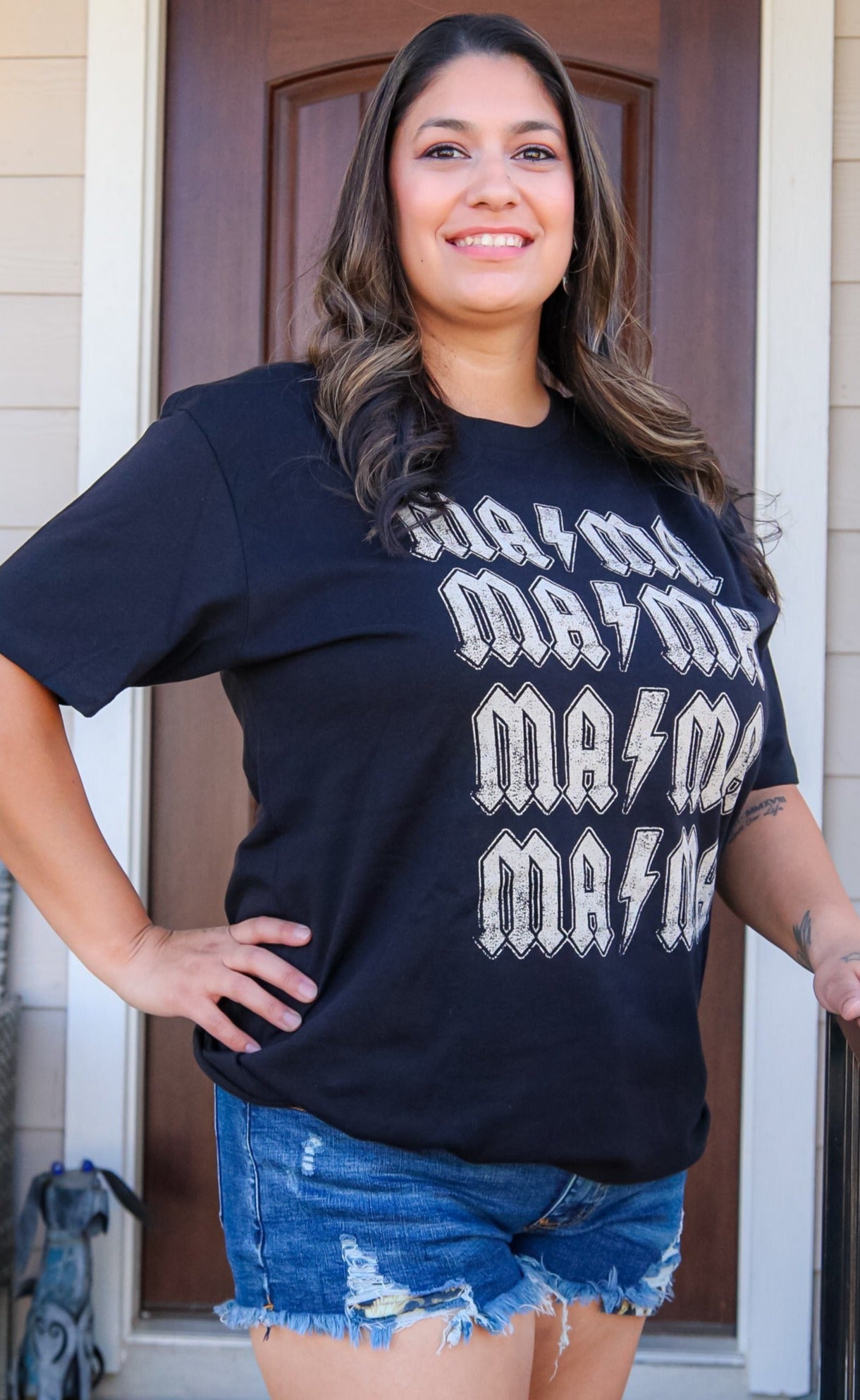 MAMA Graphic Tee - Cassie's Creekside Boutique