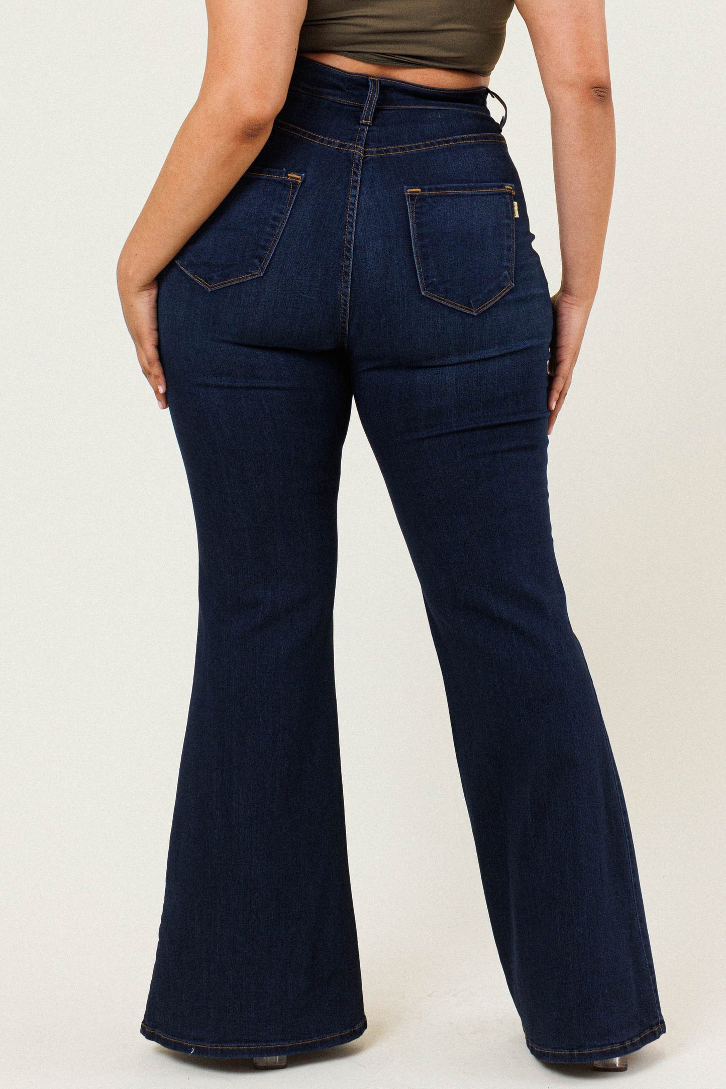 The Curvy Woman Flares