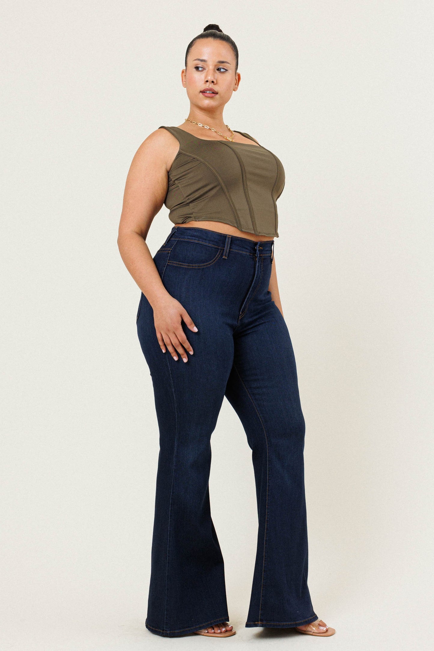 The Curvy Woman Flares