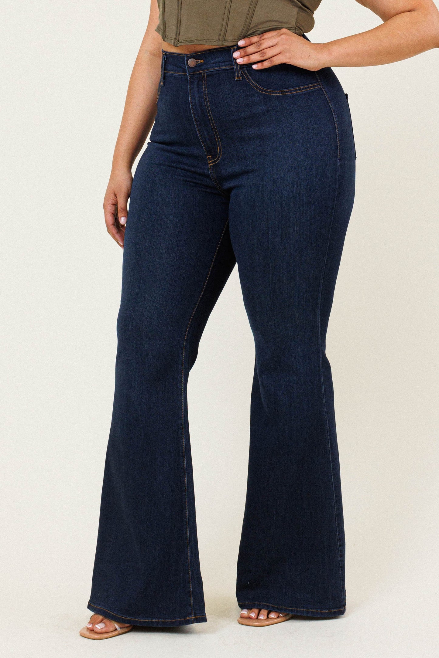 The Curvy Woman Flares