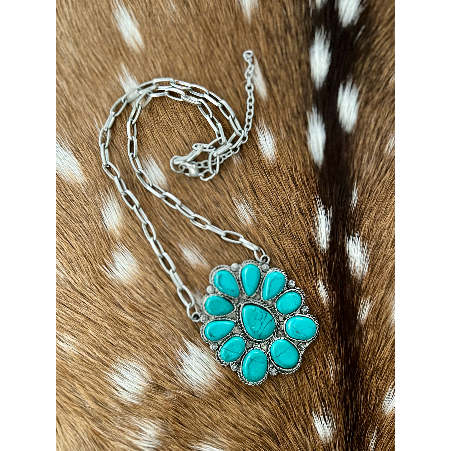 The Oakley Necklace - Cassie's Creekside Boutique