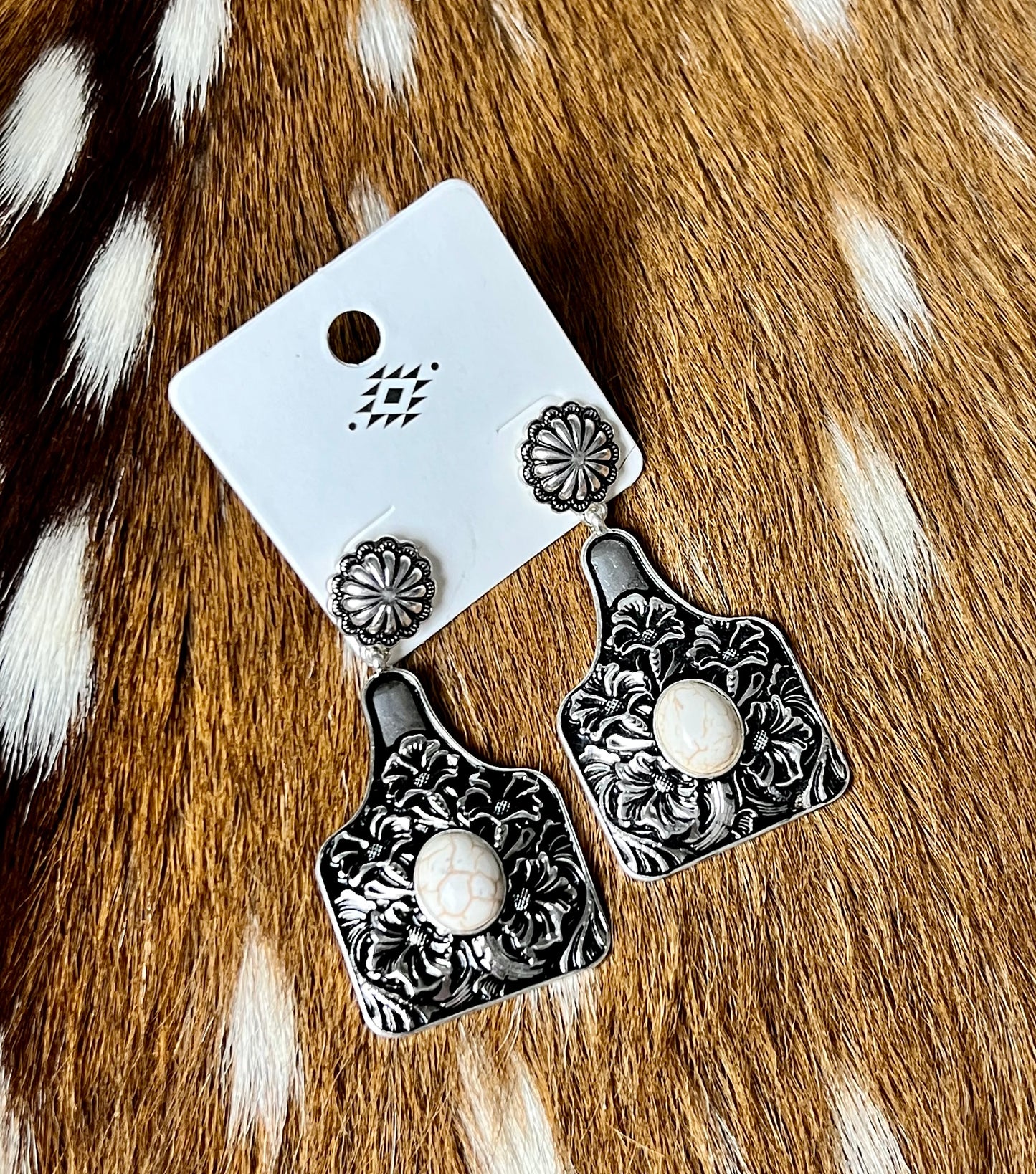 White Fleur Cattle Tag Earrings