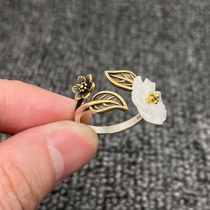 Vintage White Flower Adjustable Ring