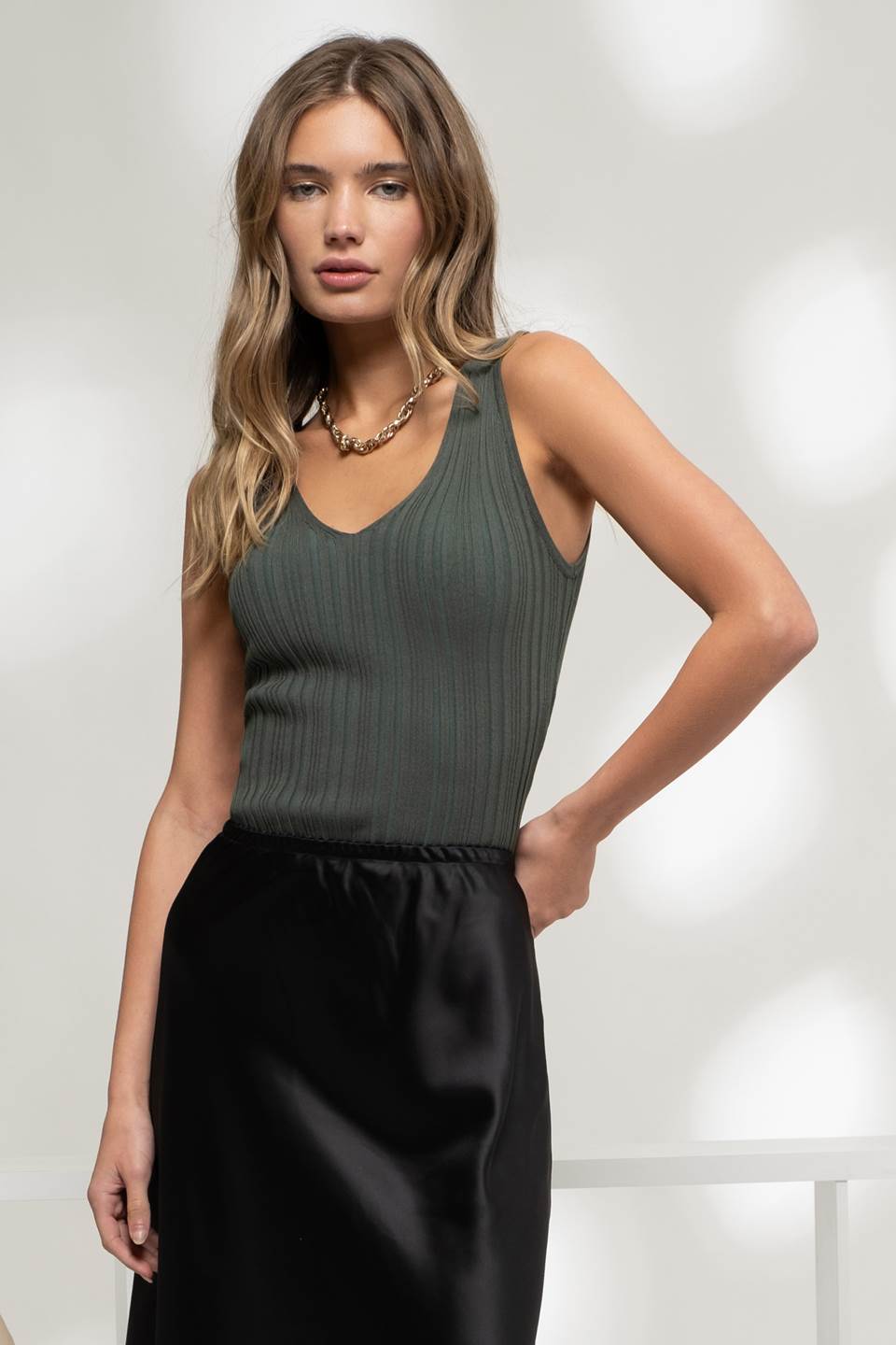 Sleeveless V-Neck Knit Top